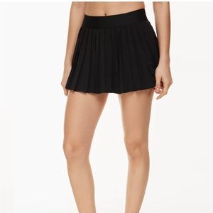 Aritzia | tnaMOVE Pro Micro Tennis Skirt in Black - Size Medium